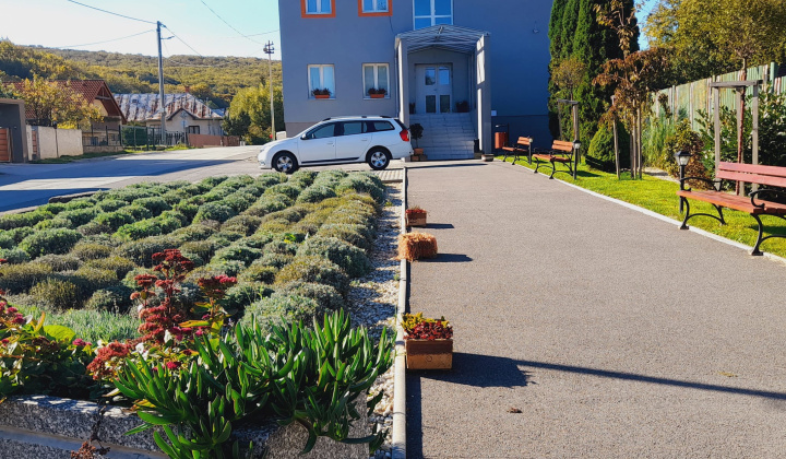 Fotka - Obecný úrad v Nižnom Klátove