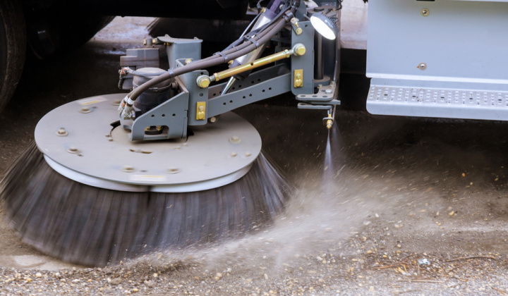 Fotka - OZNAM - čistenie miestných komunikácii po zimnej údržbe 16.3.2026